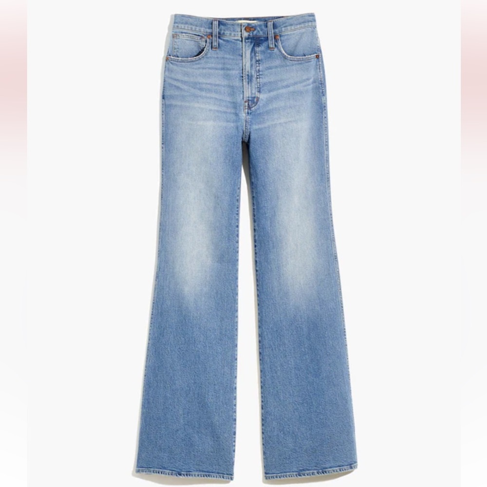 Madewell High-Rise Flare Jeans in Caine Wash - Picture 5 of 16